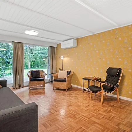 Matthea - 2-9km From The Sea By Interhome Ry