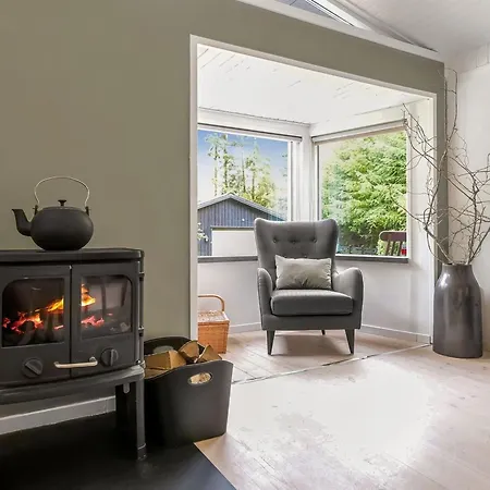 Matthea - 2-9km From The Sea By Interhome